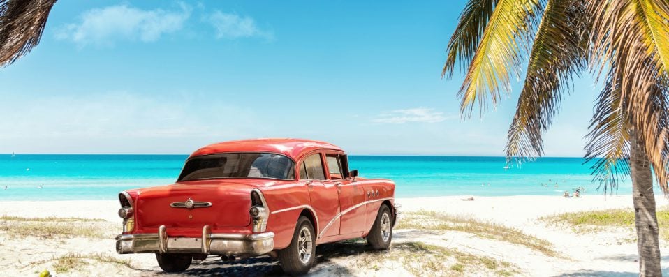 Cuba, voiture ancienne et plage