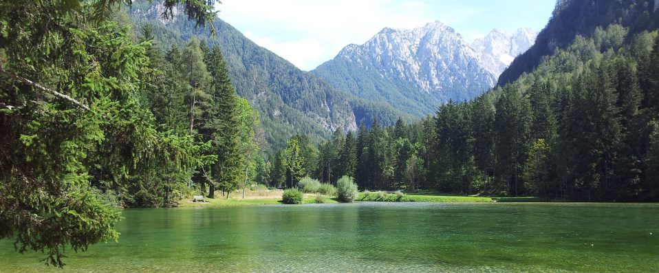 Lac alpin à Jezersko, Slovénie