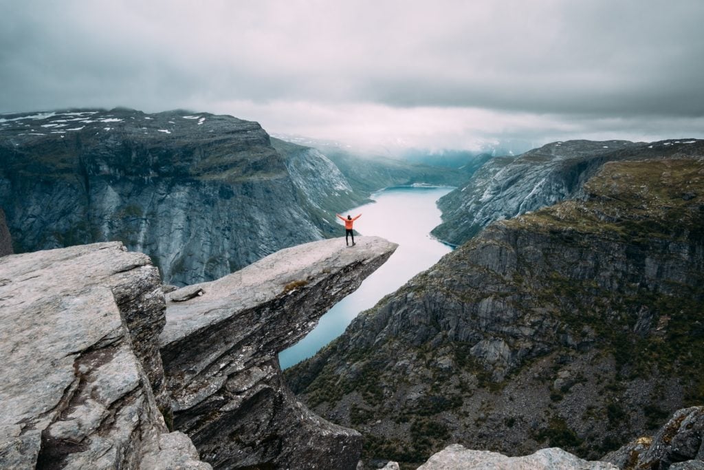 Trolltunga, paysage montagneux en Norvège