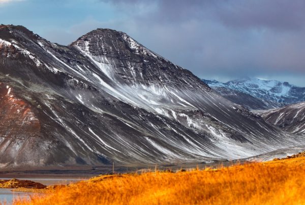 Islande, montagne et neige