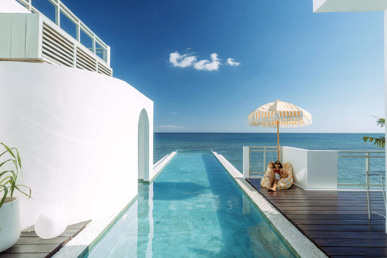 10 destinations où séjourner dans un hôtel de luxe sans se ruiner