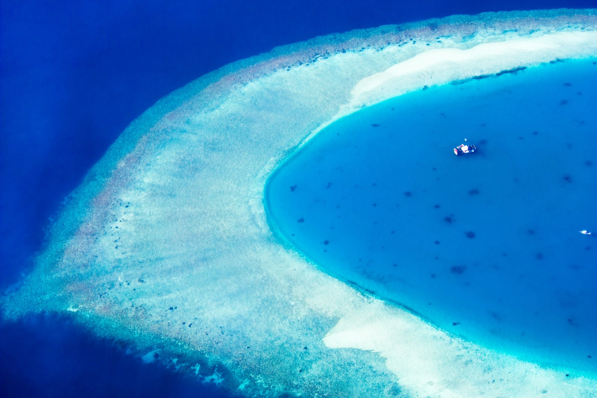 Plage de Nika Island aux Maldives dans le North Ari Atoll vue aérienne – Top 10 plus belles plages Maldives